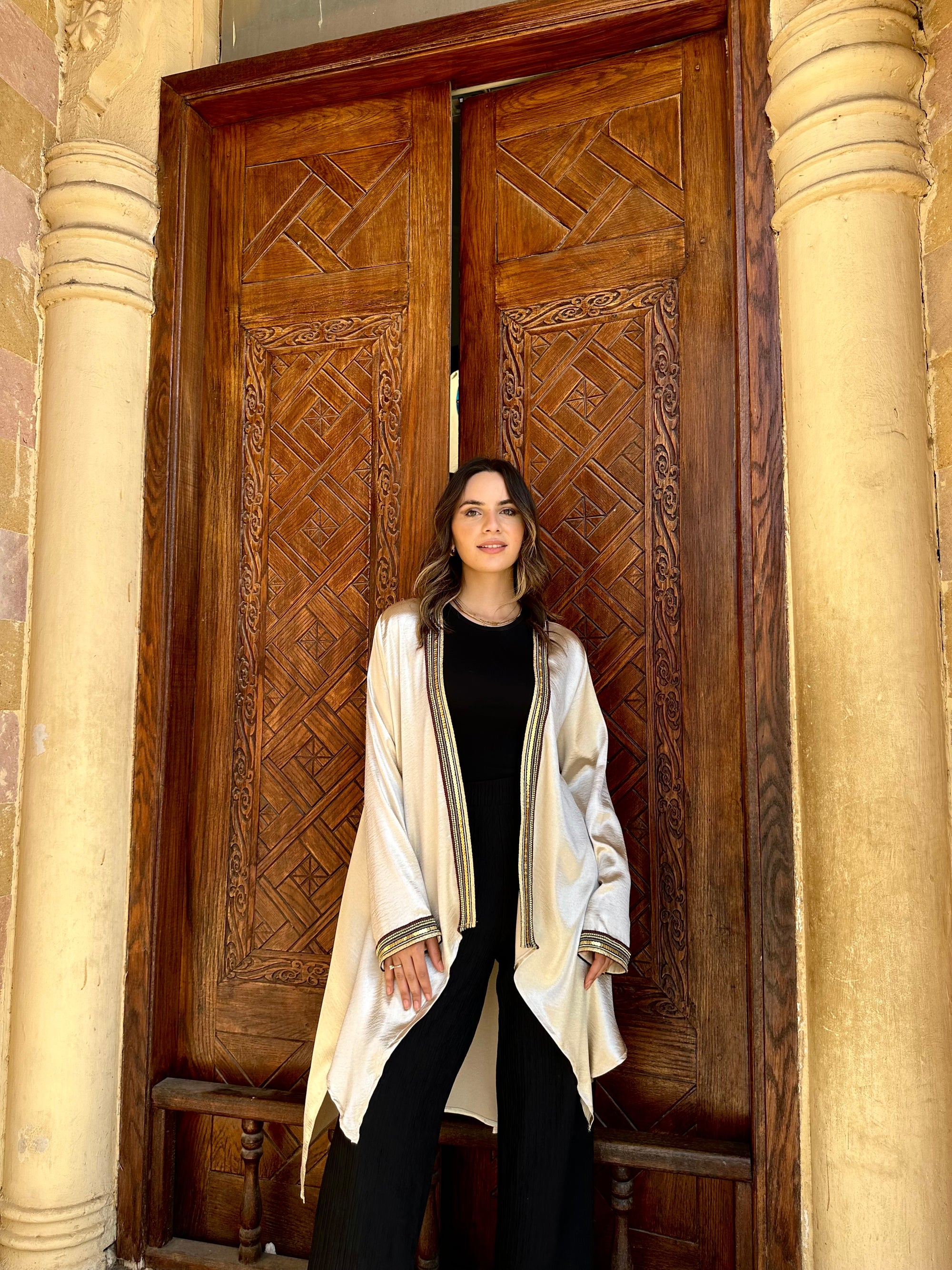 GLOW KIMONO IN GOLD