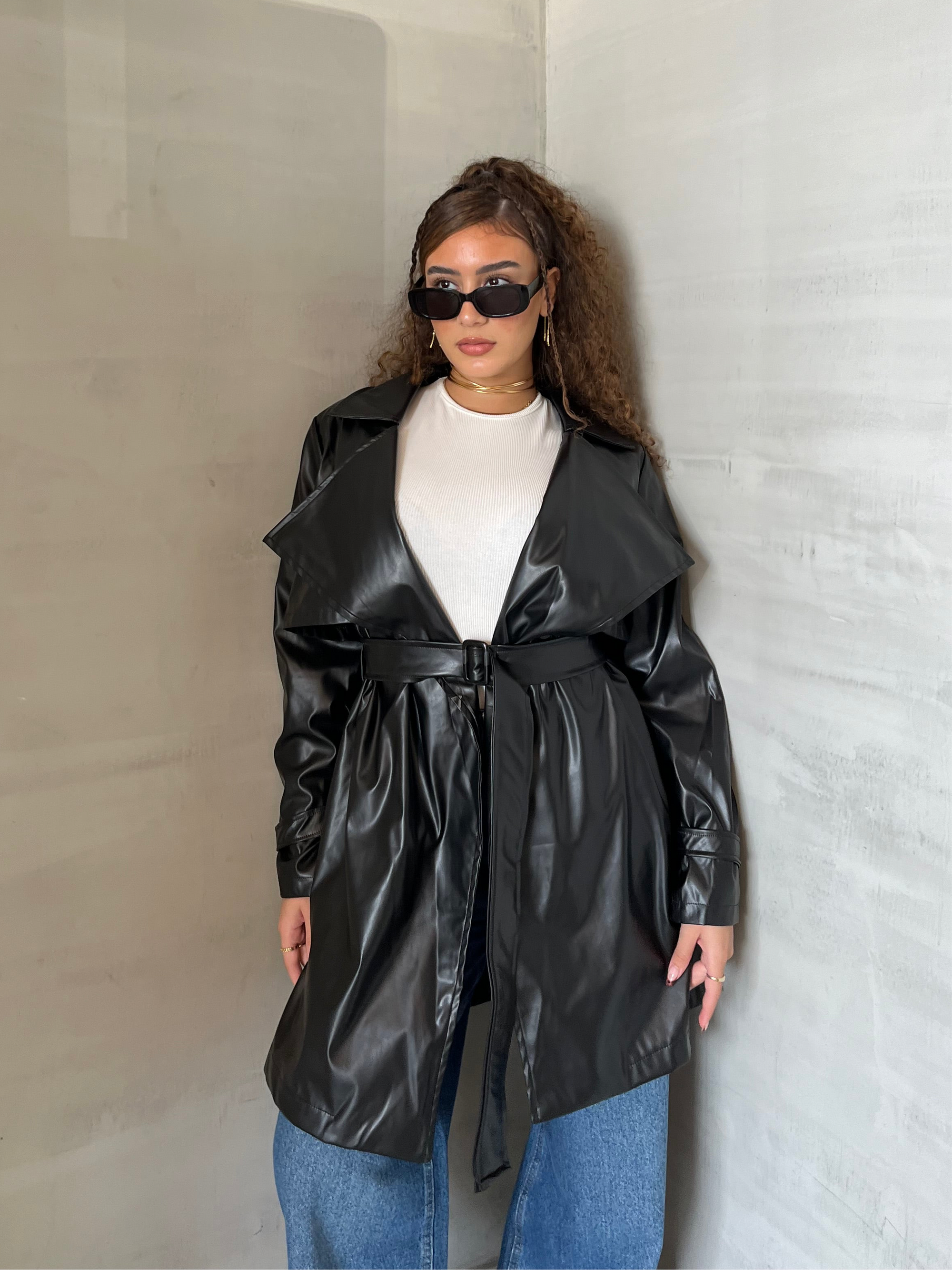 LEATHER TRENCH IN BLACK