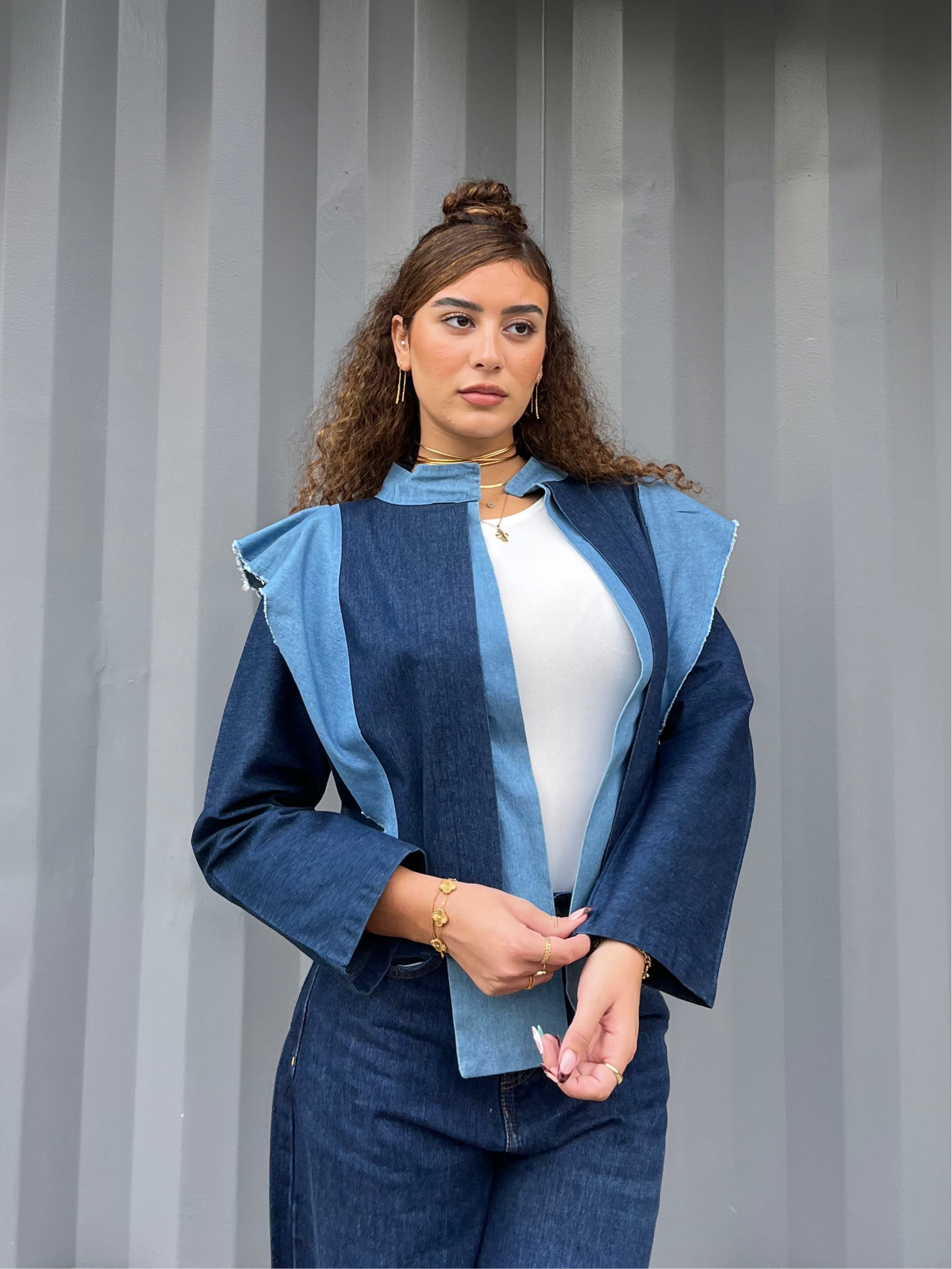 ICONIC DENIM IN BLUE