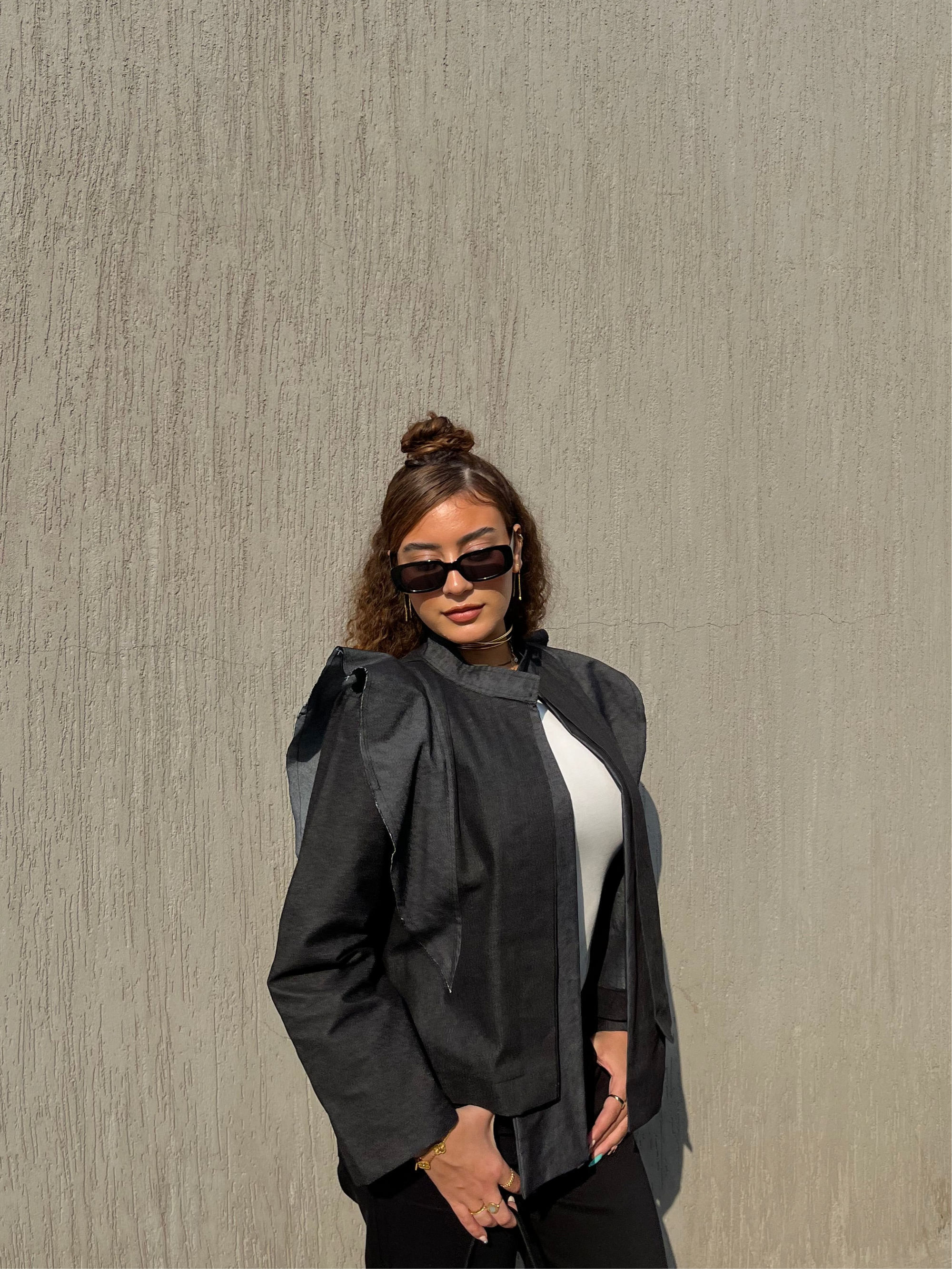 ICONIC DENIM IN BLACK