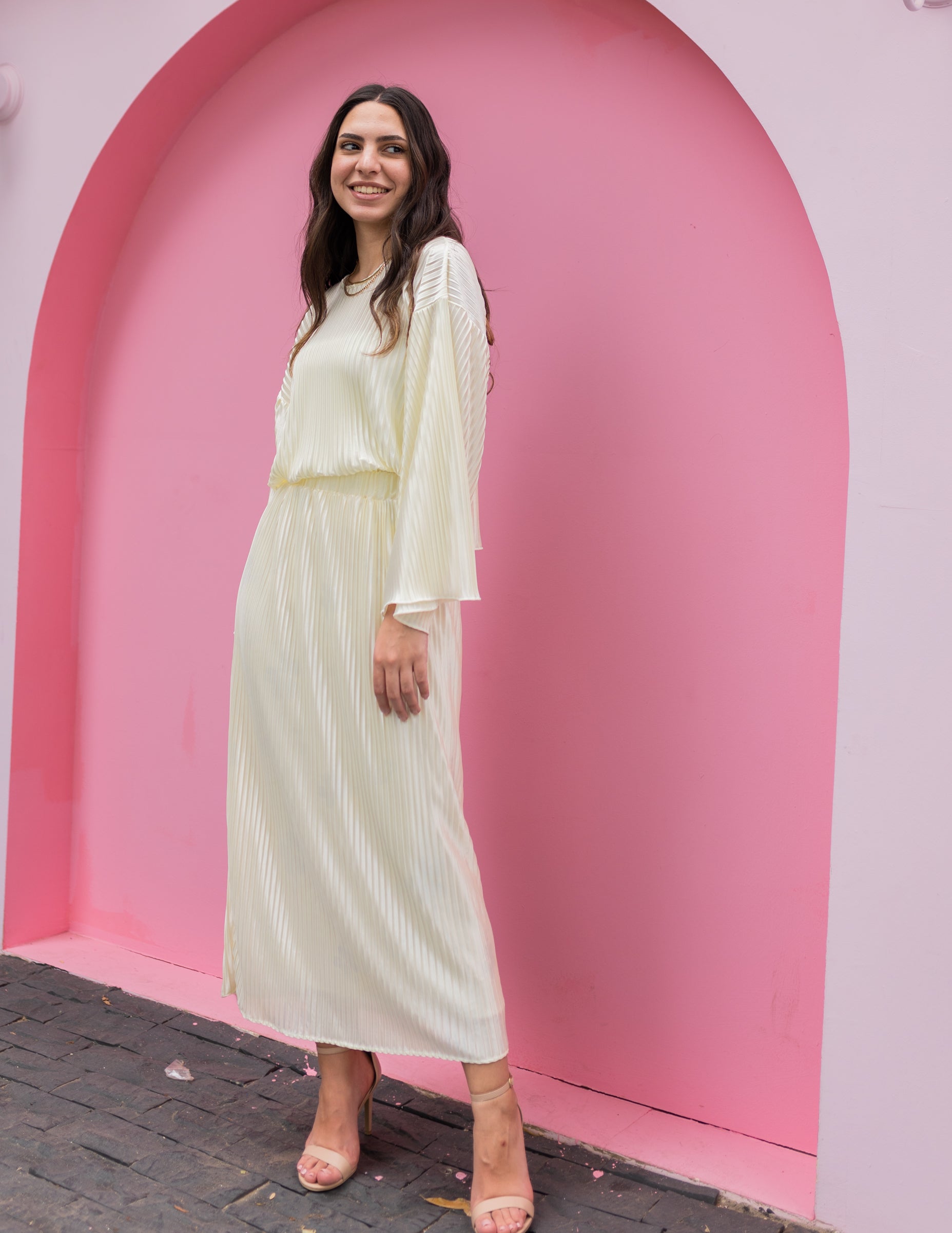 PLEATED SATIN SET IN OFF WHITE