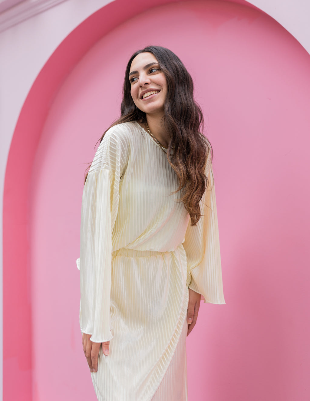 PLEATED SATIN SET IN OFF WHITE