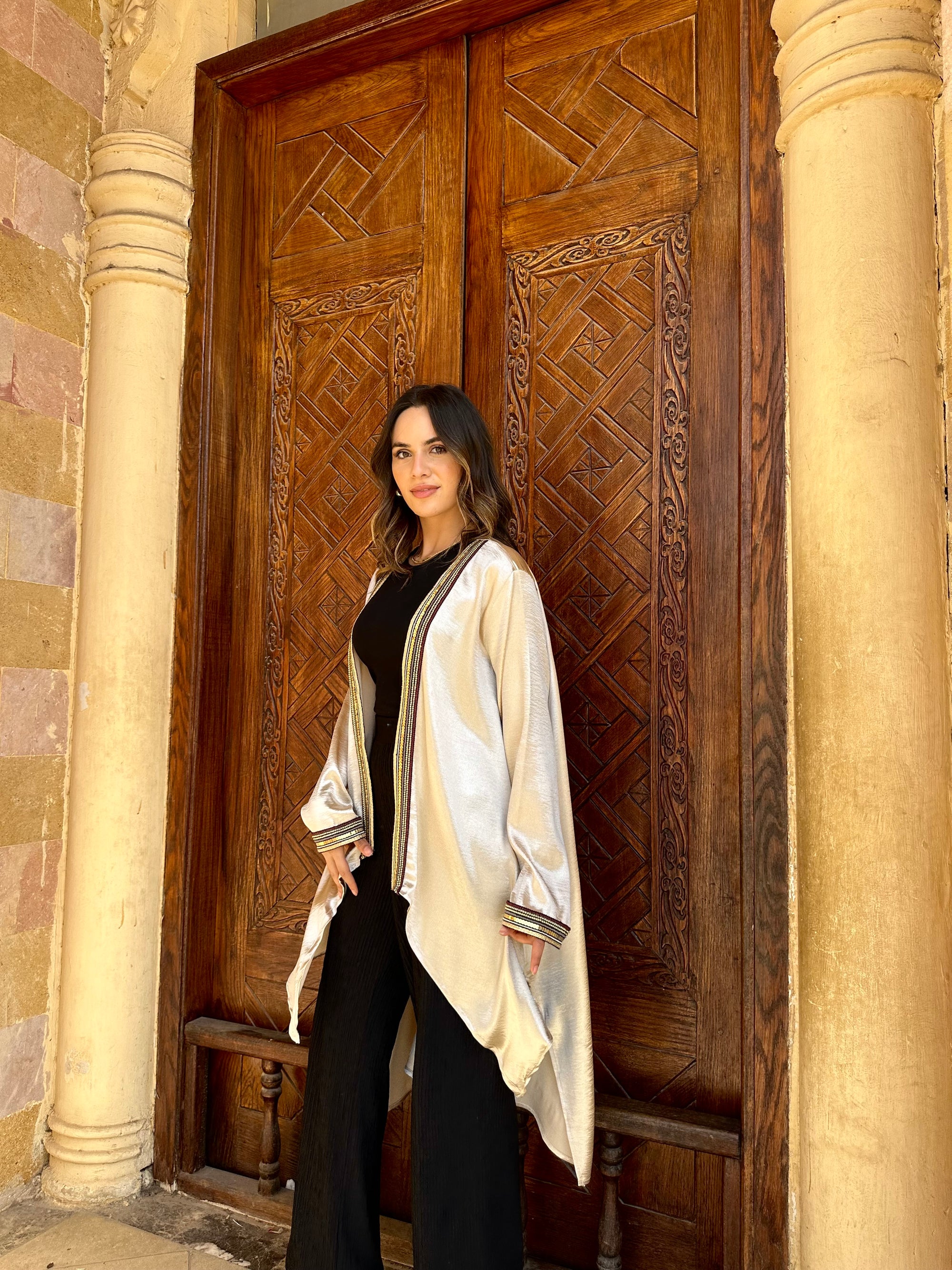 GLOW KIMONO IN GOLD