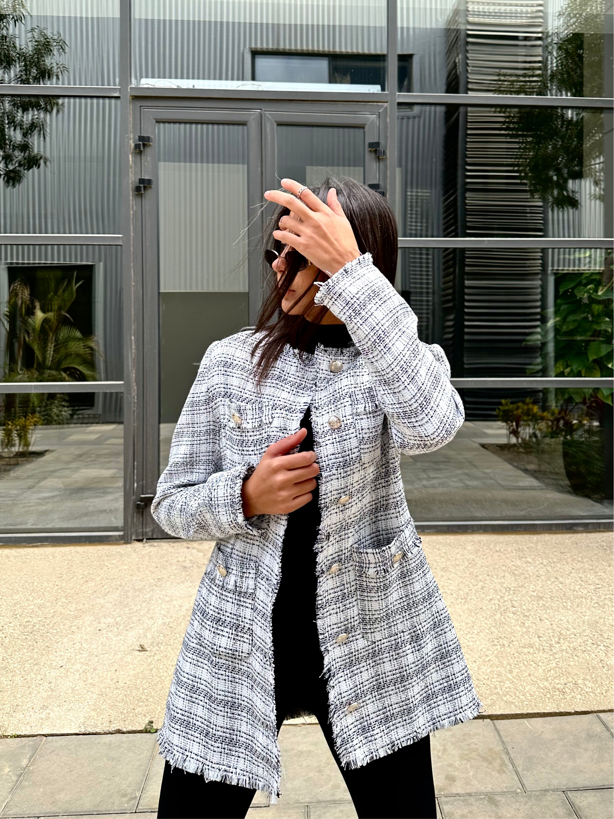 TWEED BLAZER IN WHITE